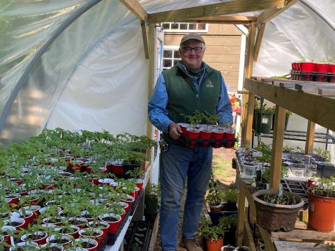 Terry Cook - A Perennial Gardener For Good | Extension